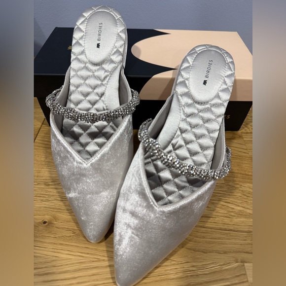 Women’s Size 11 Silver/Pewter Dressy Flats - Picture 3 of 9